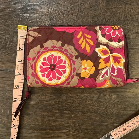 Vera Bradley Wide Wristlet - Picture 5 of 6